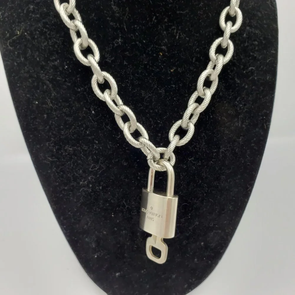 Authentic Louis Vuitton Padlock w/Unbranded Stainless Steel Plated Silver Chain - Picture 8 of 10